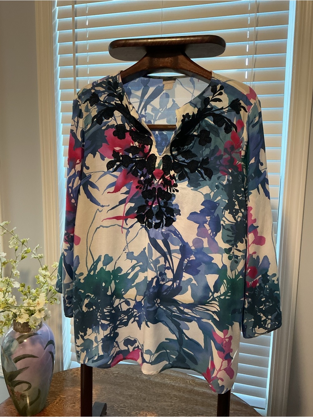 Chico's White Multi Floral V-Neck Tunic